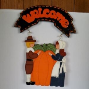 Thanksgiving Welcome Sign with Pilgrims and Pumpkin